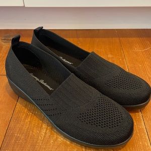TOMMY BAHAMA slip on shoes, black, 7.5